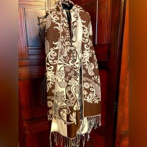 NEW Soft Warm Pretty Paisley Pashmina/Silk Scarf